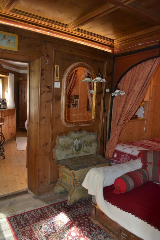 B&B La Tana Dell'Orso - Die Baerenhoehle Castello-Molina di Fiemme Phòng bức ảnh
