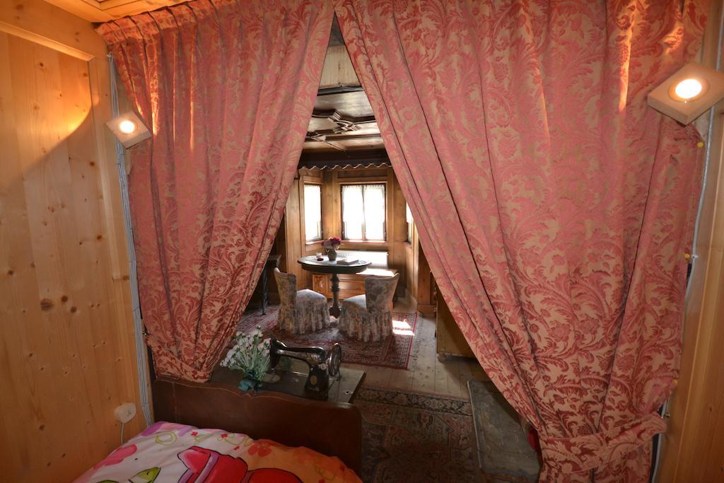 B&B La Tana Dell'Orso - Die Baerenhoehle Castello-Molina di Fiemme Phòng bức ảnh