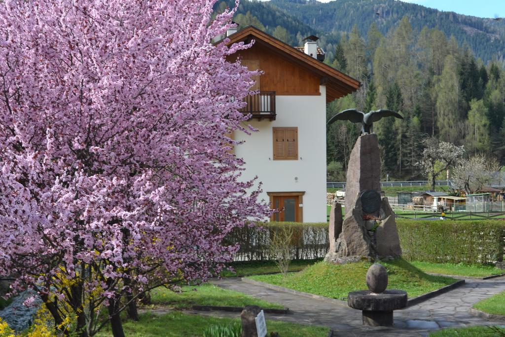 B&B La Tana Dell'Orso - Die Baerenhoehle Castello-Molina di Fiemme Ngoại thất bức ảnh